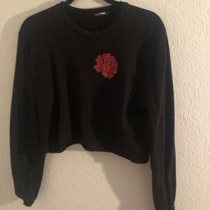 FASHION NOVA CROPPED FLORAL SWEATSHIRT